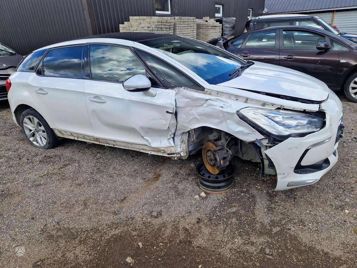 Citroen DS5 for parts