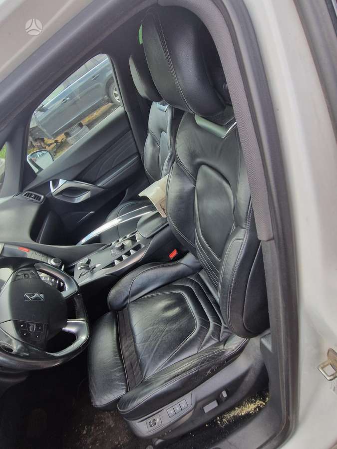 Citroen DS5 for parts