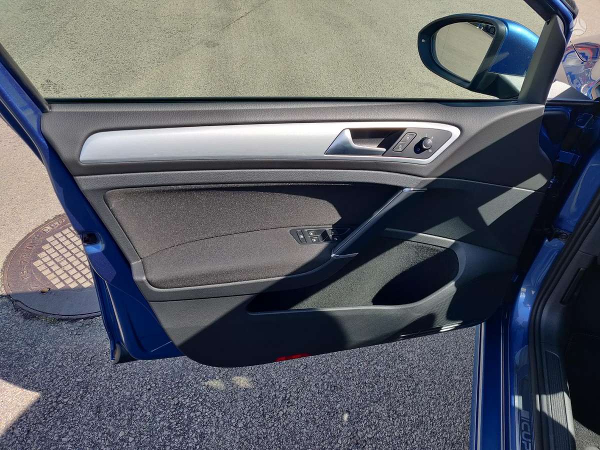 Volkswagen Golf, 1.2 l., Хэтчбек