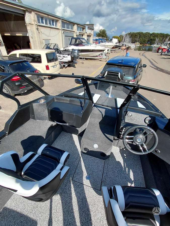 VELSEN 585, yachts / cruisers