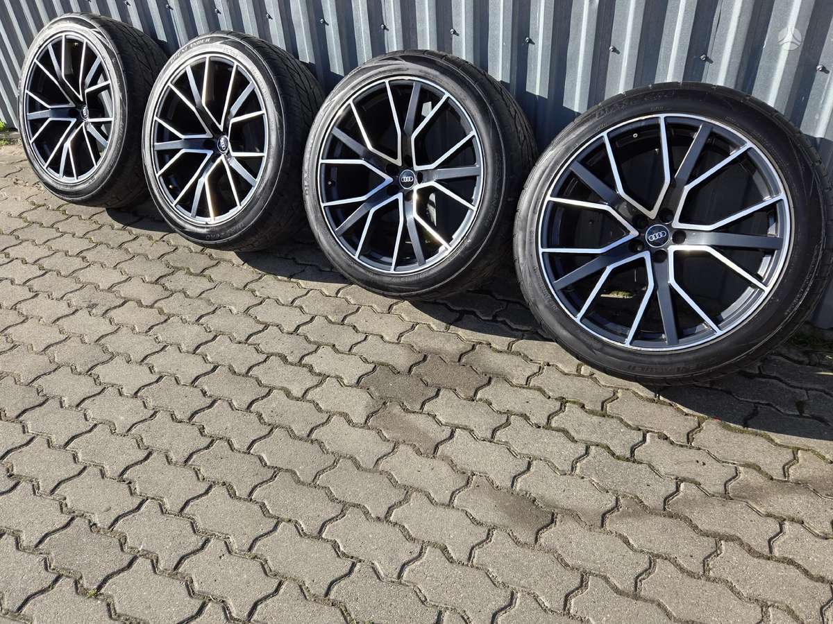 Audi Q8, Durys, ratai