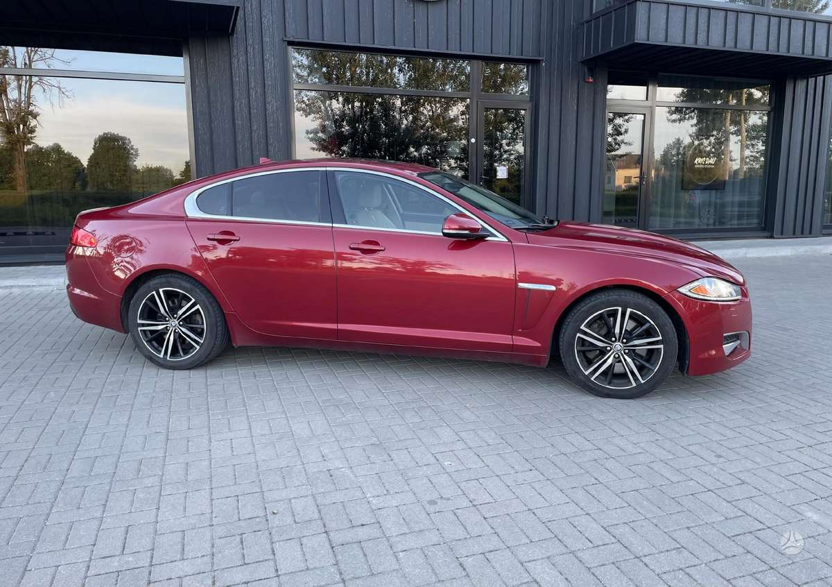 Jaguar XF, 2.0 l., Седан
