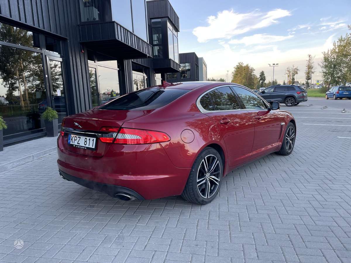 Jaguar XF, 2.0 l., Седан