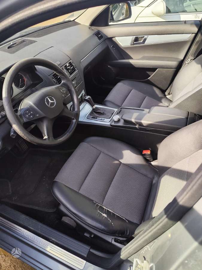 Mercedes-Benz E200 по частям