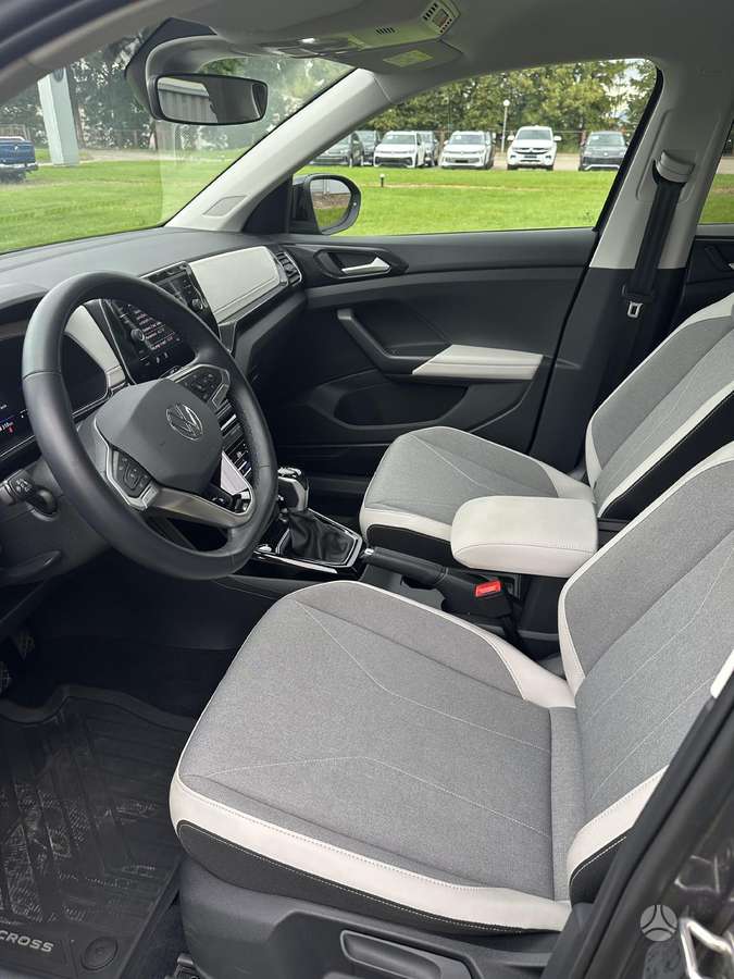 Volkswagen T-Cross - 11