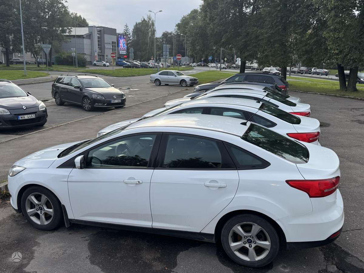 Ford Focus, saloon / sedan