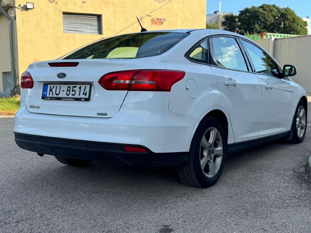 Ford Focus, saloon / sedan