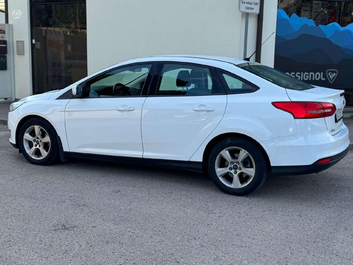 Ford Focus, saloon / sedan