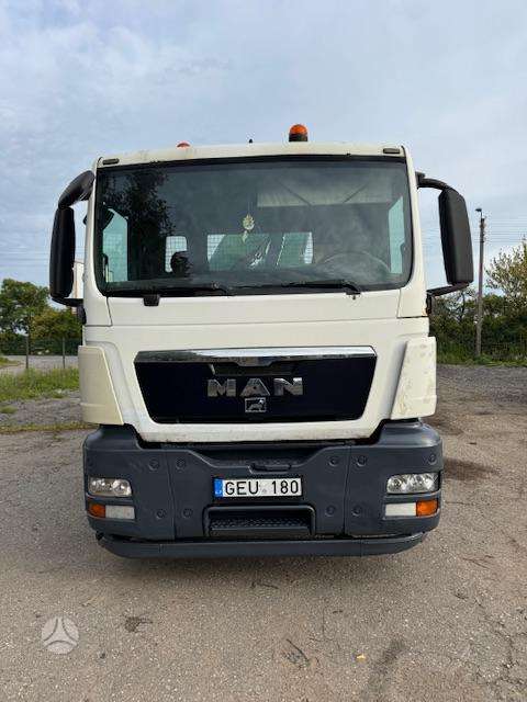 MAN TGS18-320, hooklift trucks