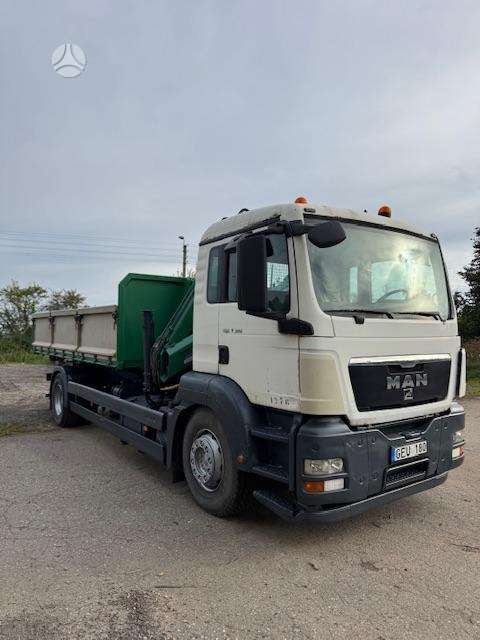 MAN TGS18-320, hooklift trucks