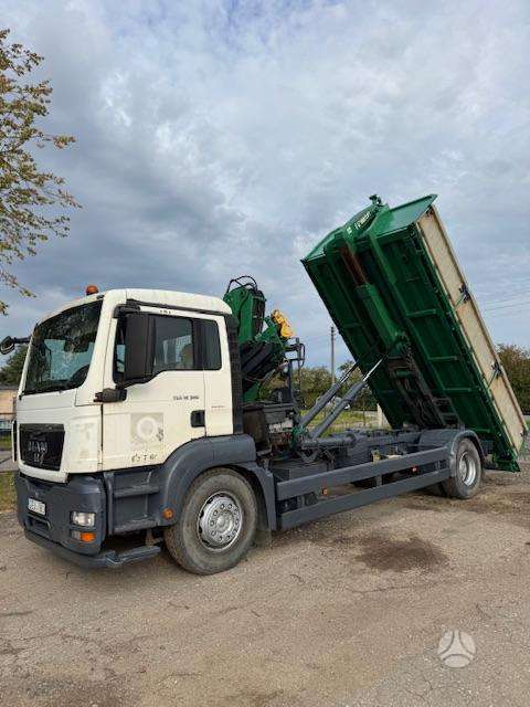 MAN TGS18-320, hooklift trucks