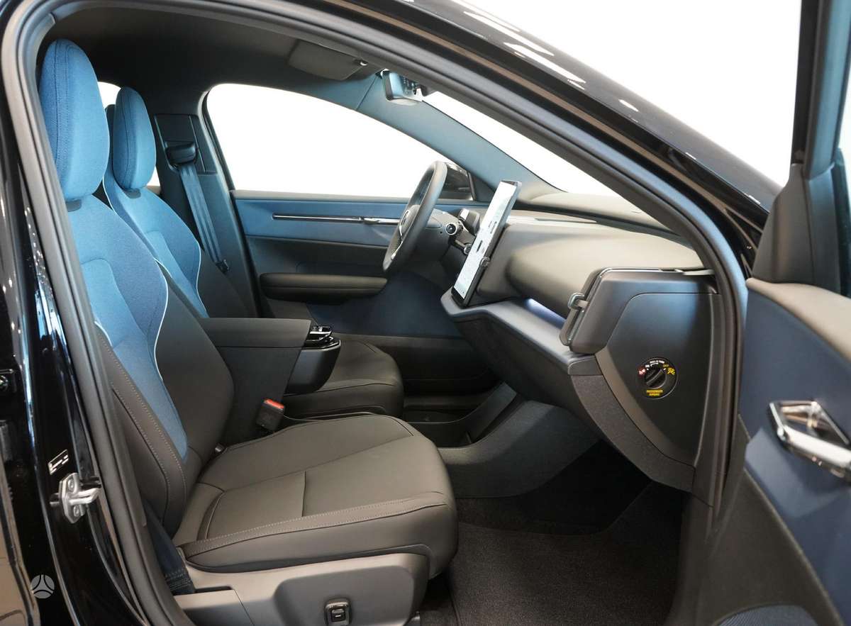 Volvo EX30 - 10