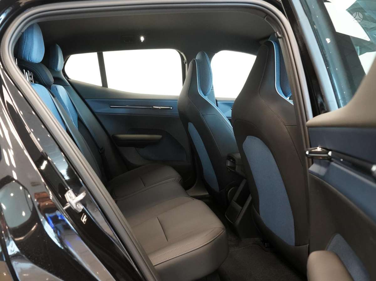 Volvo EX30 - 11