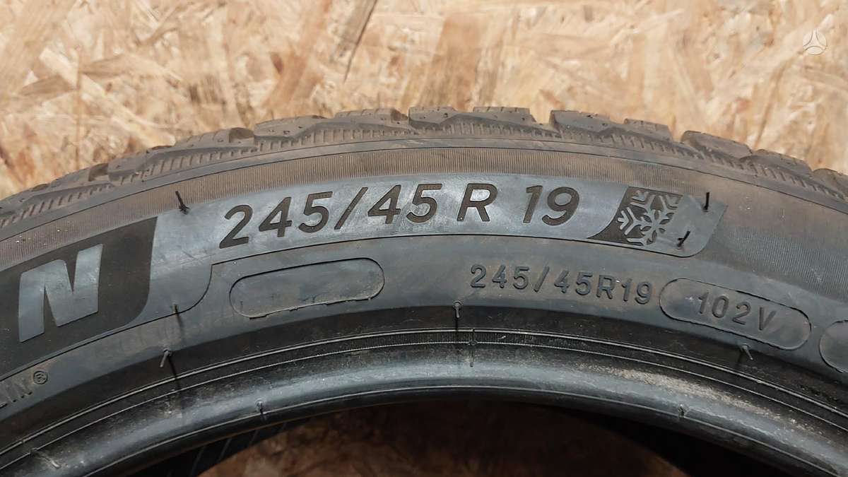 Michelin Pilot Alpin 5, winter 245/45 R19