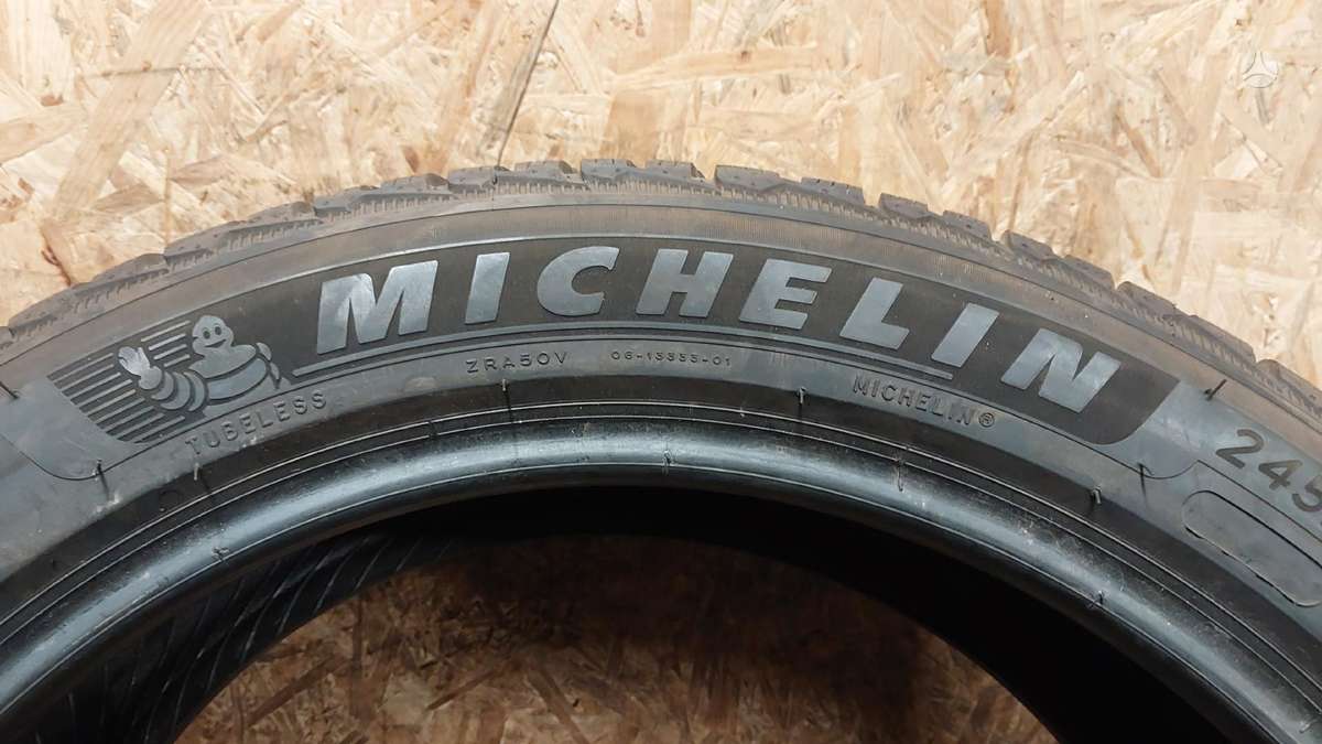 Michelin Pilot Alpin 5, winter 245/45 R19