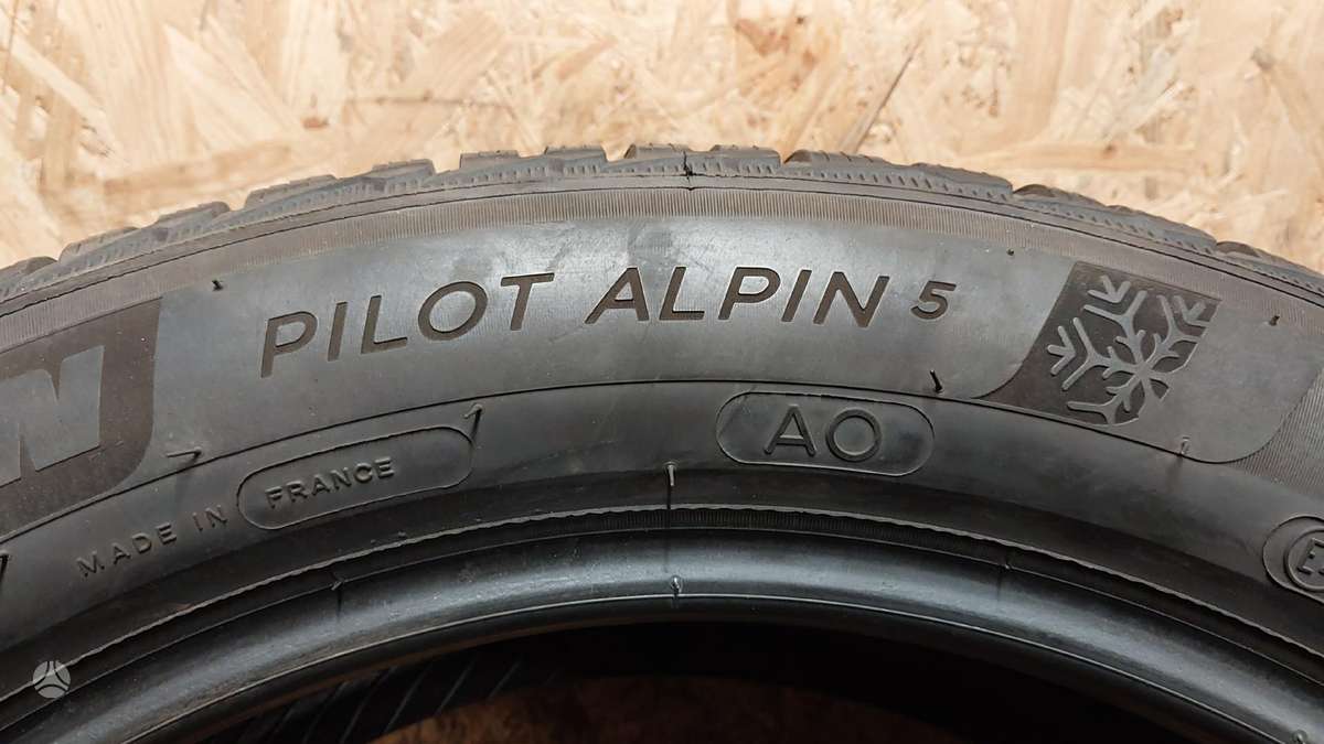 Michelin Pilot Alpin 5, winter 235/50 R19