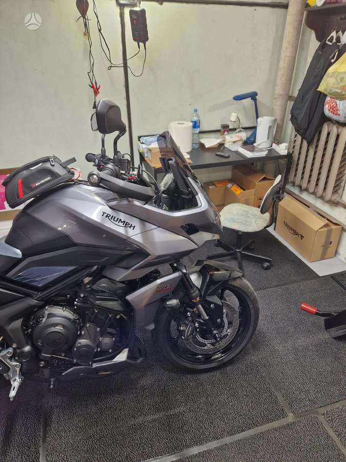 Triumph Tiger 660cc, touring / sport touring
