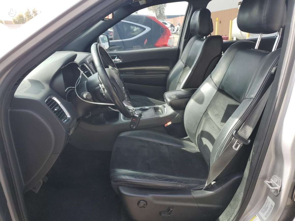 Dodge Durango R20 juodos lubos oda