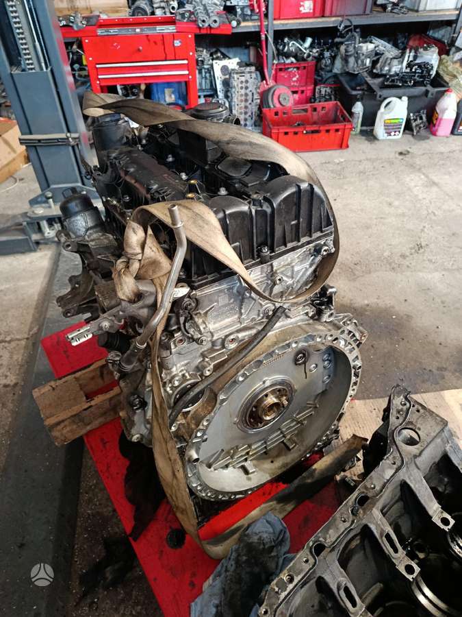 Mercedes-Benz E klasė, A654, engine parts