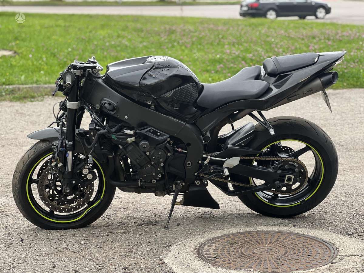 Yamaha R1, superbikes