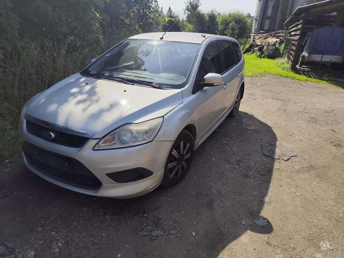 Ford Focus dalimis