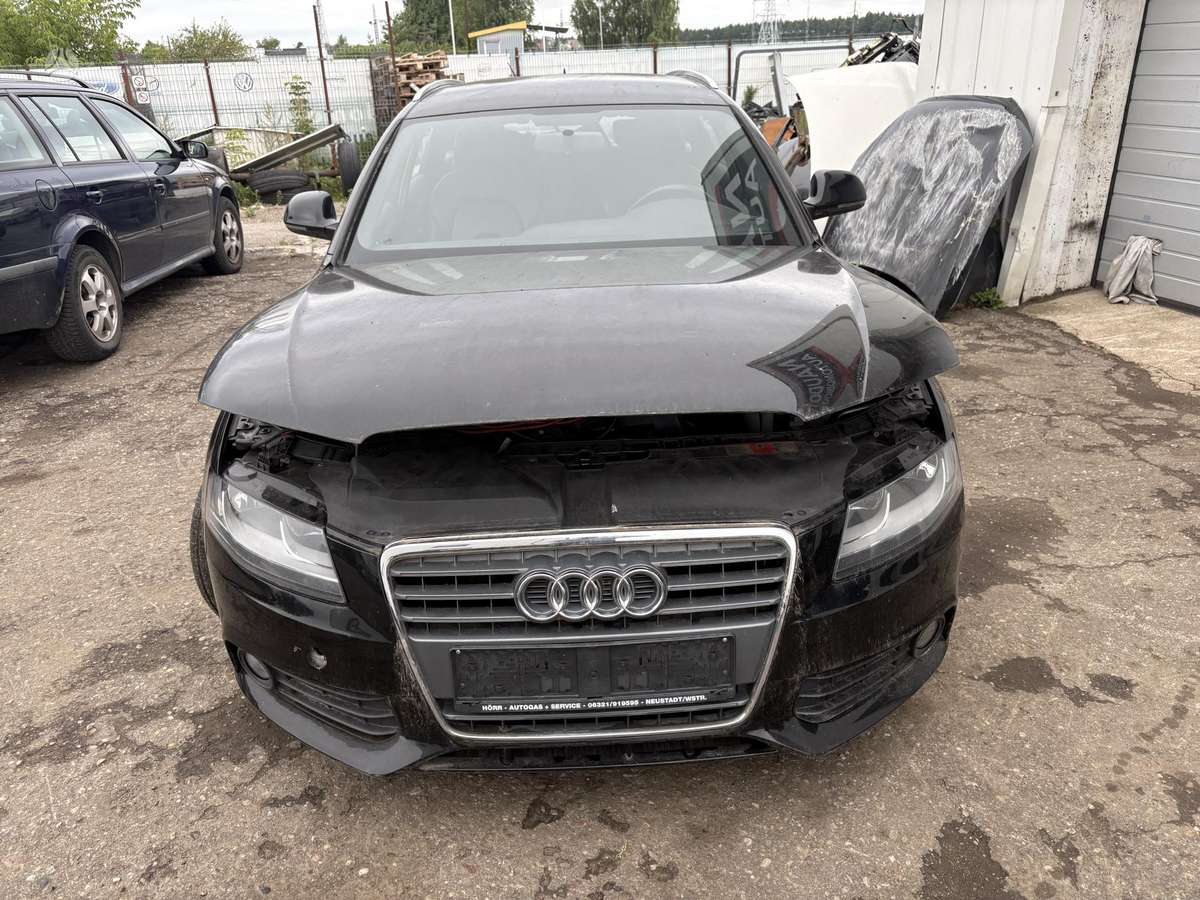 Audi A4 37068366700