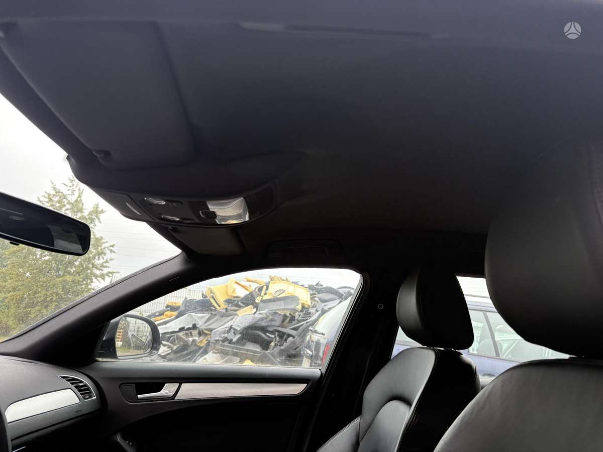 Audi A4 37068366700