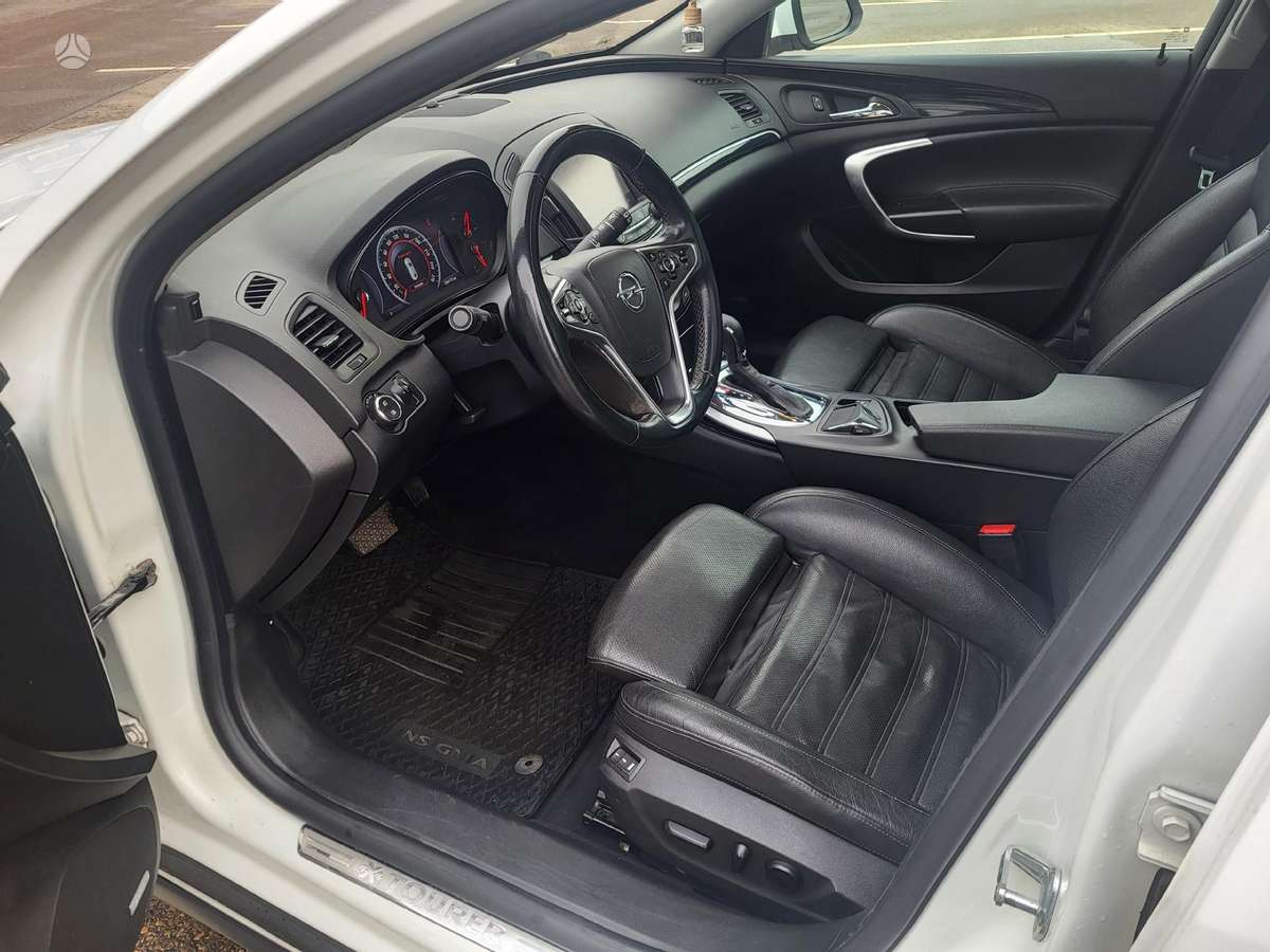 Opel Insignia, 2.0 l., Универсал