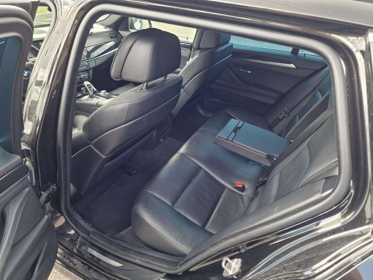 BMW 530, 3.0 l., wagon