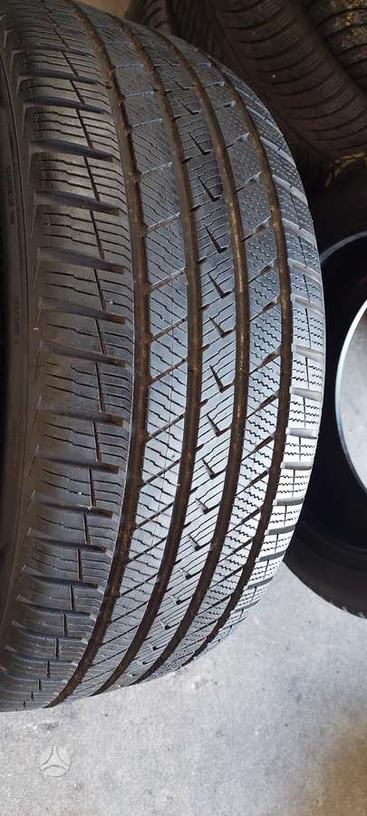 Vredestein, всесезонные 235/45 R18