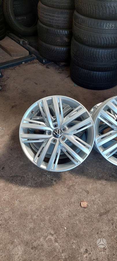 Volkswagen, lengvojo lydinio, R19