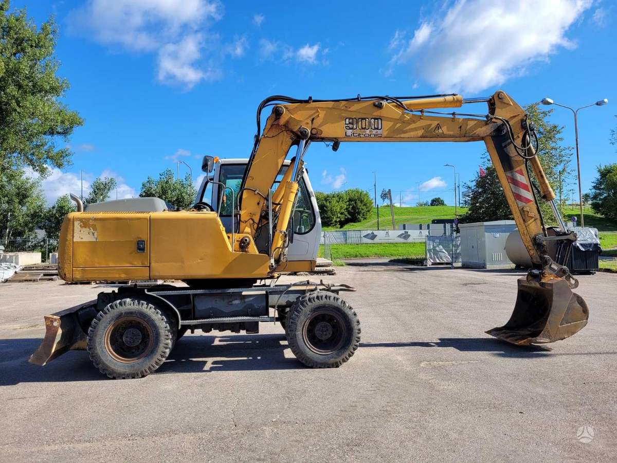 Liebherr A900C, ekskavatoriai