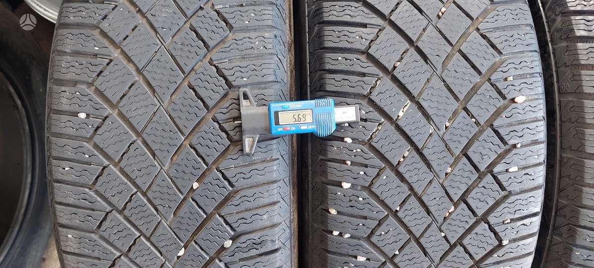 Continental, зимние 235/50 R19