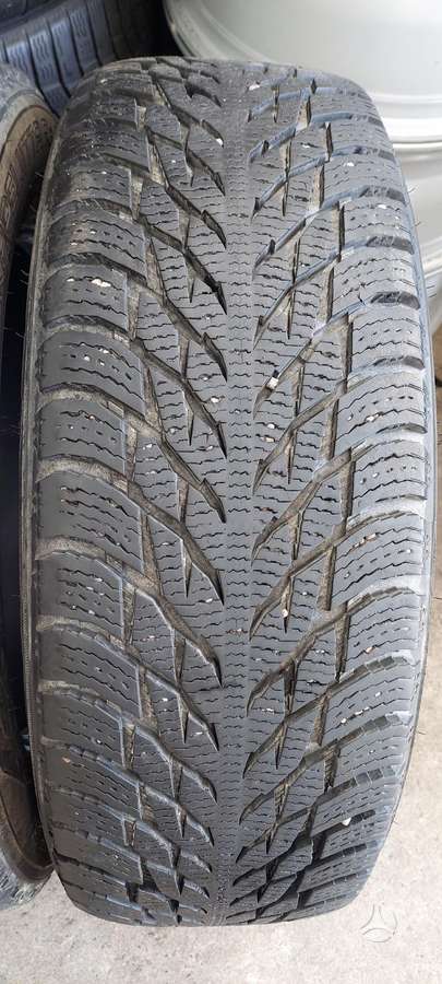 Nokian, зимние 215/65 R17