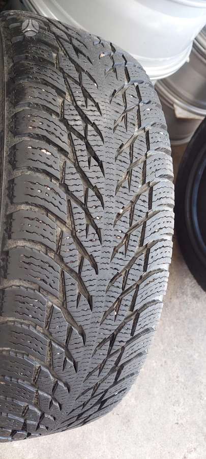 Nokian, winter 215/65 R17