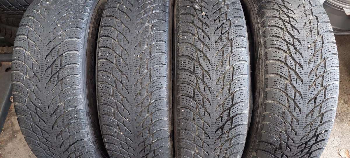 Nokian, зимние 215/65 R17