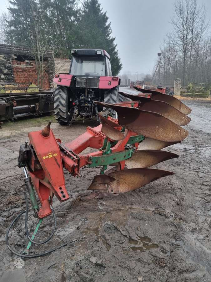 Kverneland 3, ploughs