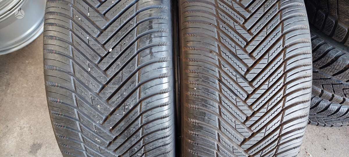 Hankook, all-season 245/45 R18