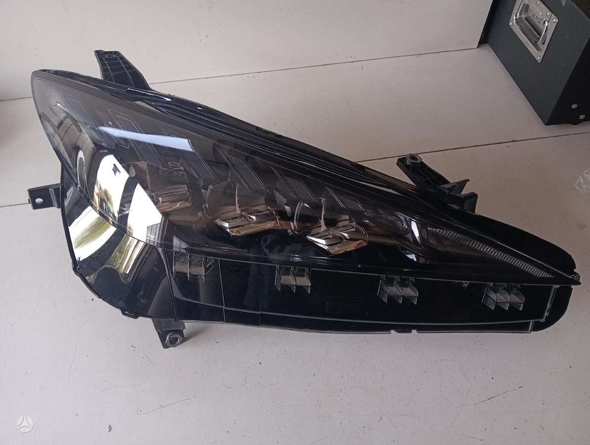 MG MG4 dalimis