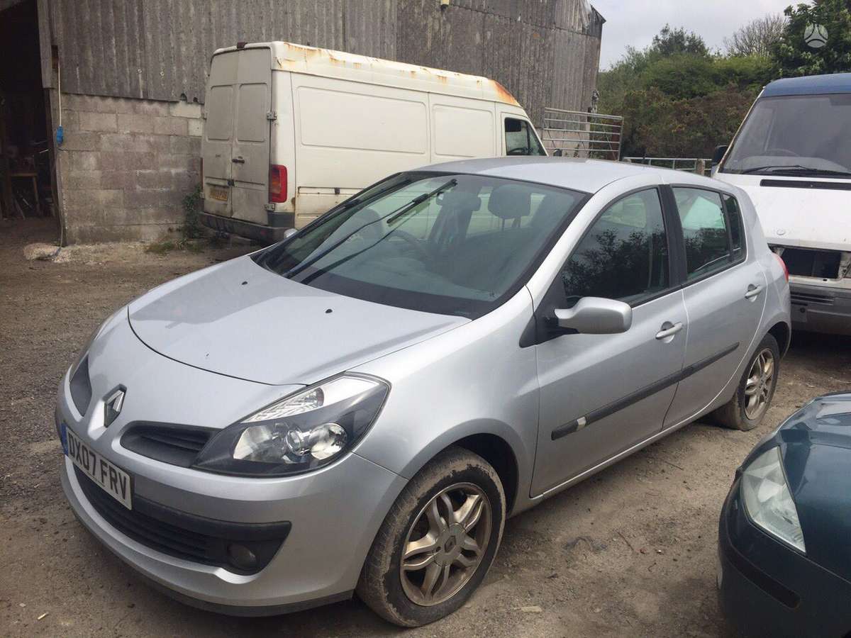 Renault Clio rezerves daļās