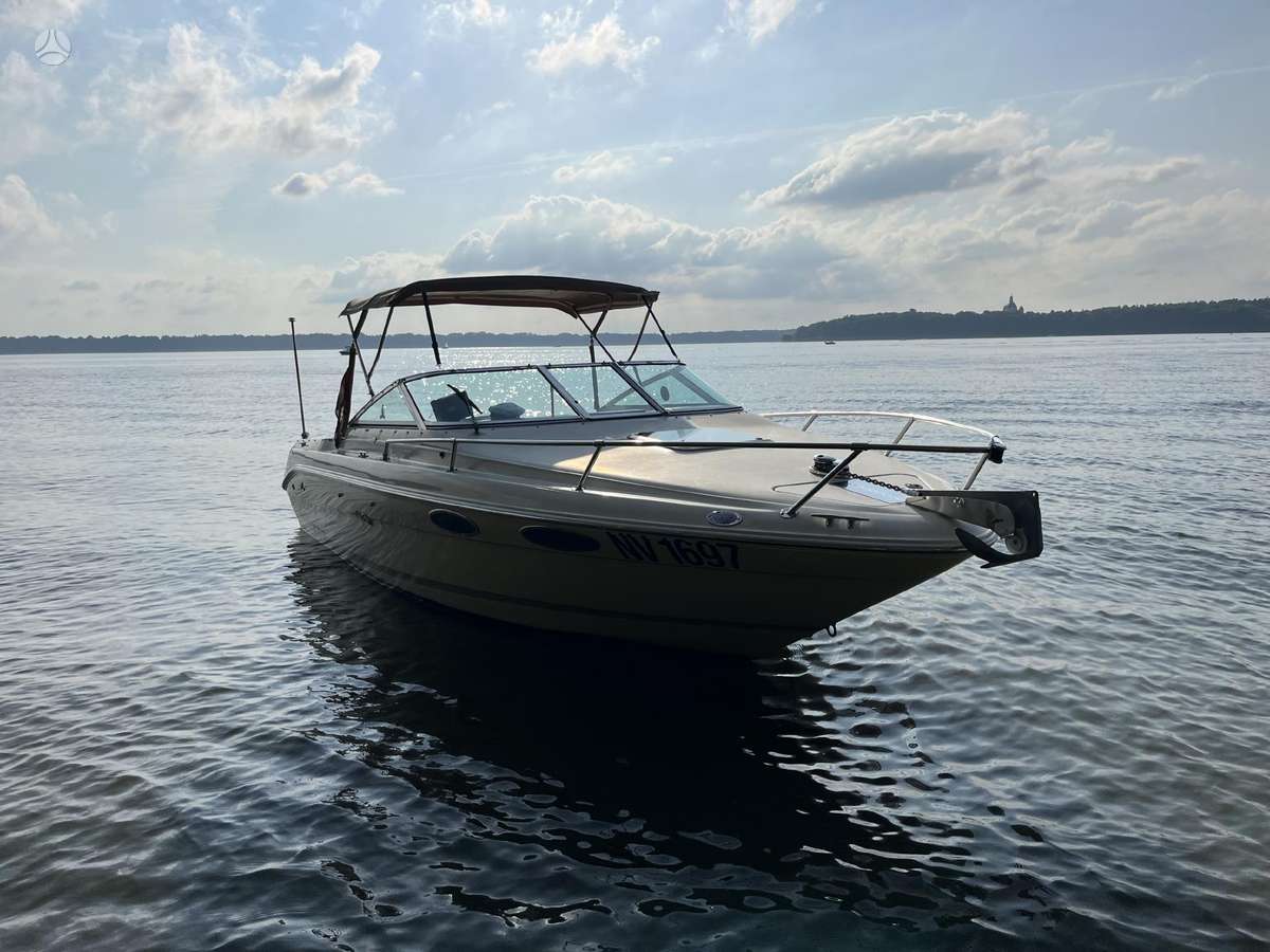 Sea Ray 220, yachts / cruisers