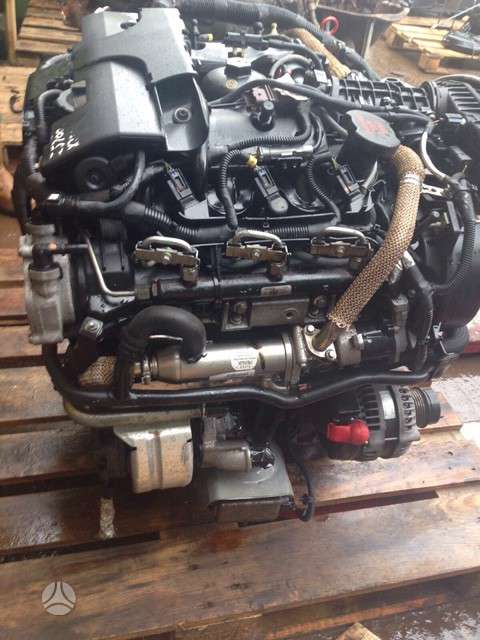 Jaguar XF dalimis. 2 7 dyzelinis variklis