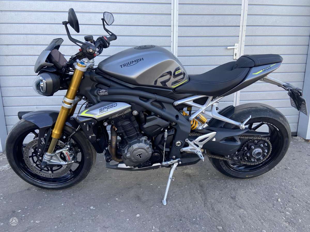 Triumph Speed Triple 1200cc, street / classic