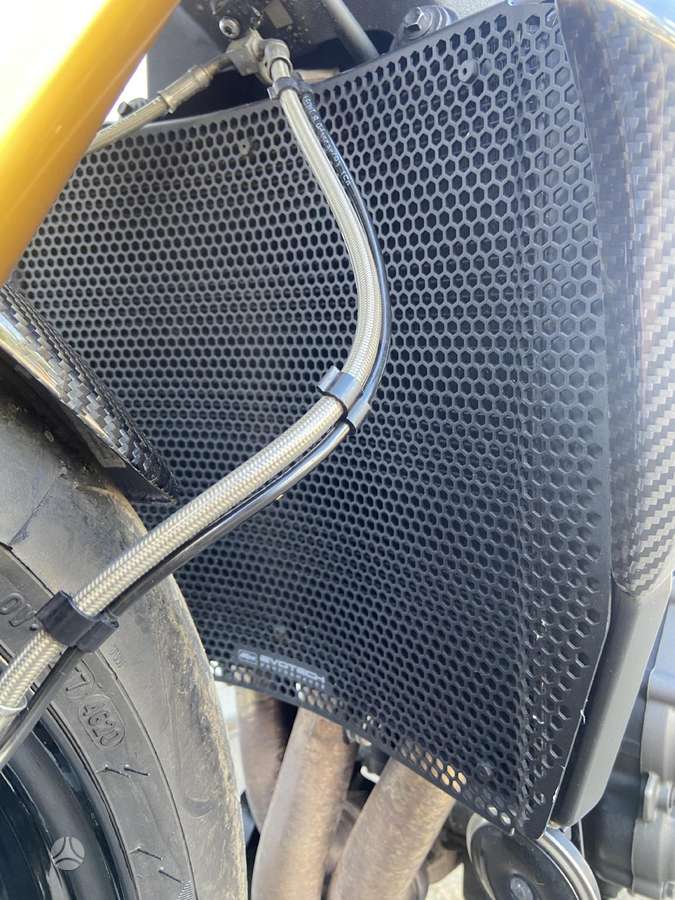 Triumph Speed Triple 1200cc, street / classic