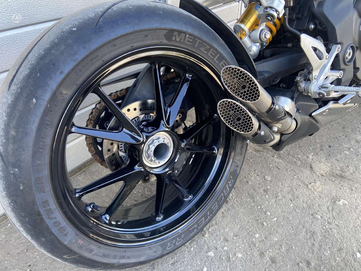 Triumph Speed Triple 1200cc, street / classic