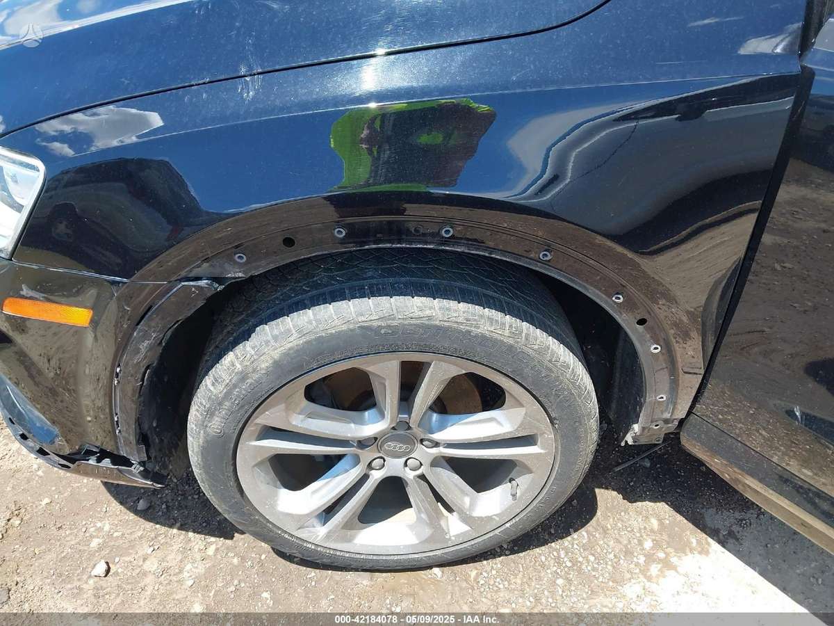 Audi Q3 for parts. Dalimis
