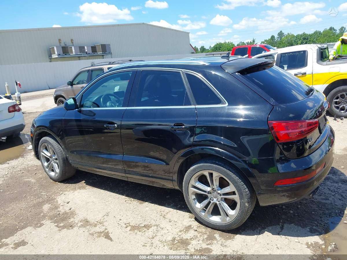 Audi Q3 dalimis. Dalimis