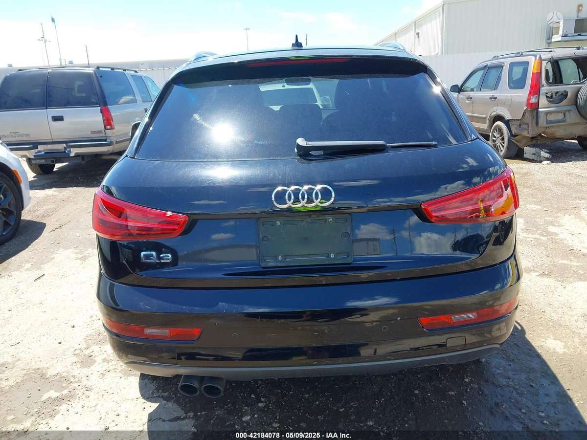 Audi Q3 dalimis. Dalimis