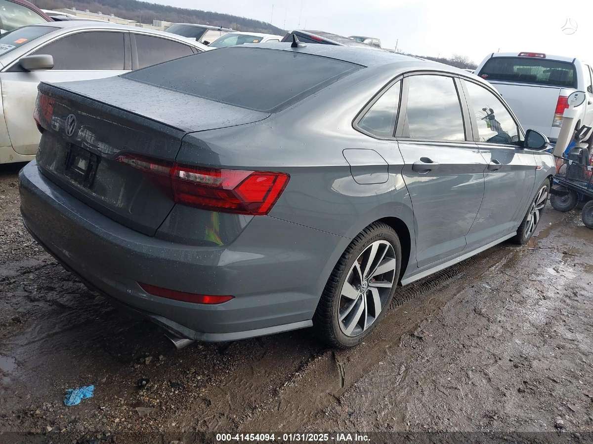 Volkswagen Jetta for parts. Dalimis