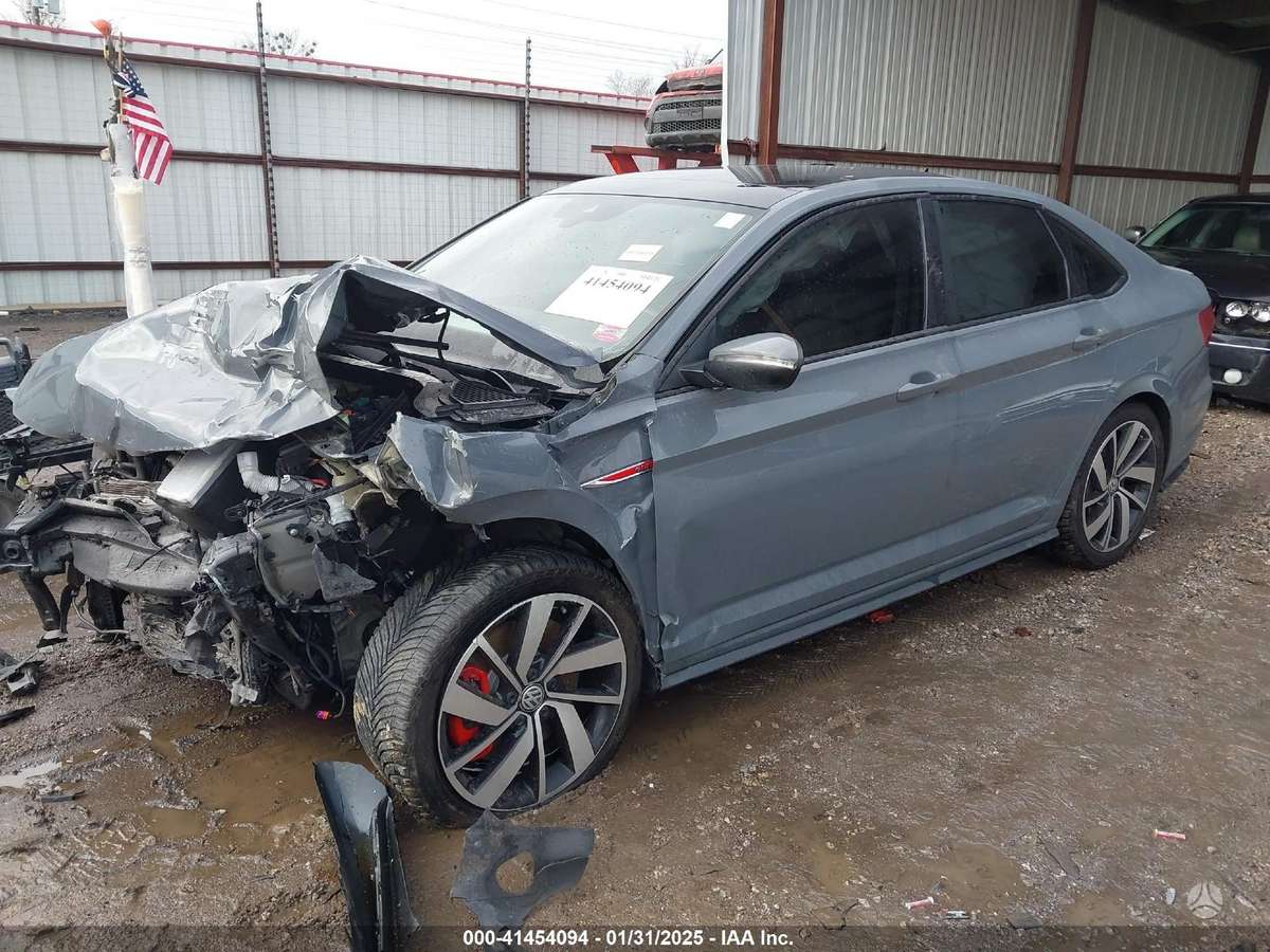Volkswagen Jetta dalimis. Dalimis